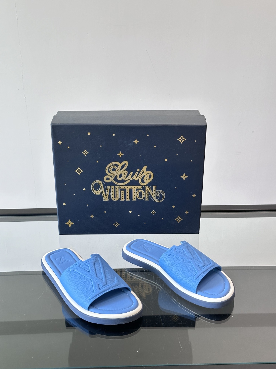 Louis Vuitton ss25 new arrival LV驴牌春夏系列新款平底沙滩拖鞋🥿简约精致
