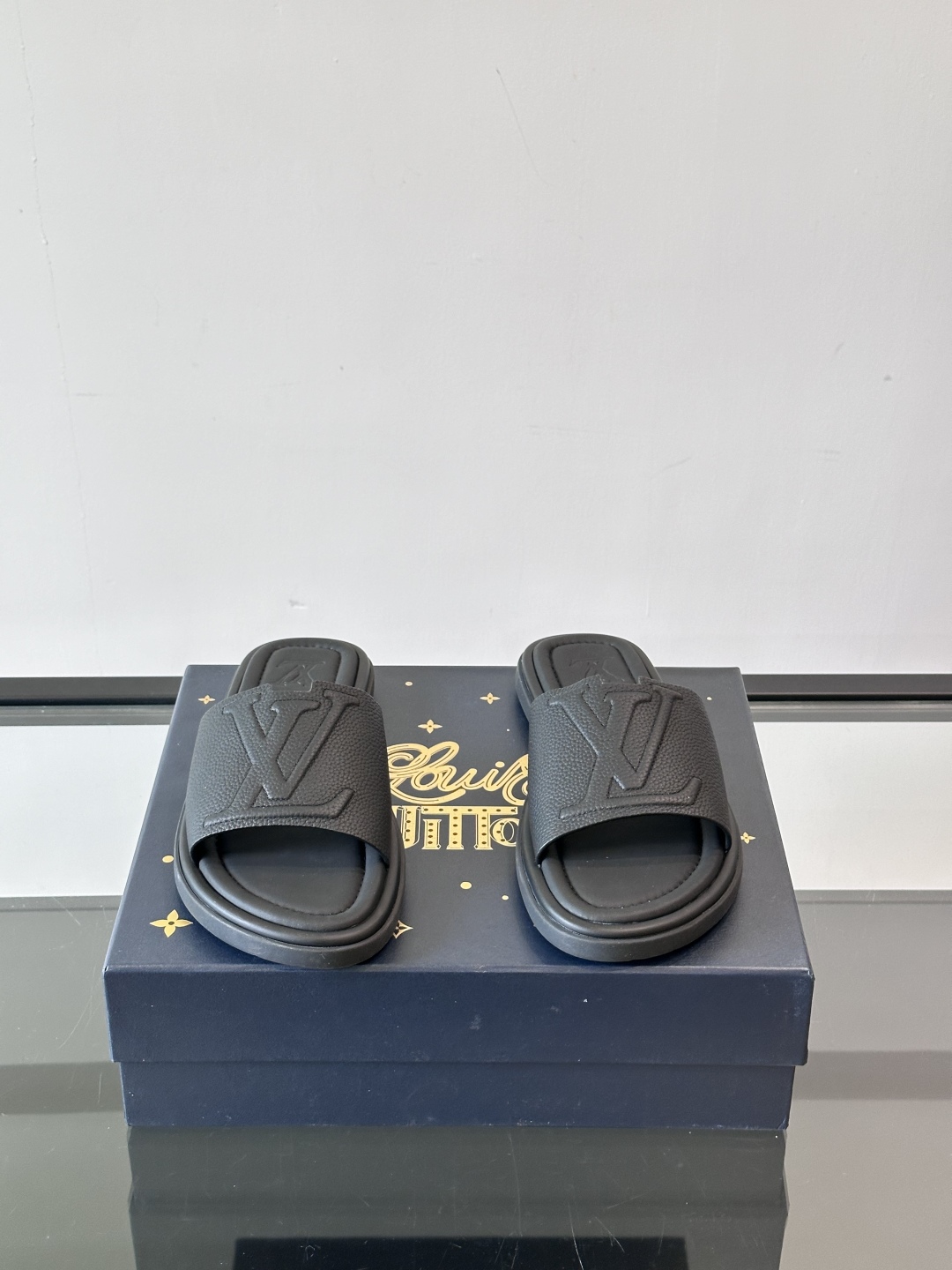 Louis Vuitton ss25 new arrival LV驴牌春夏系列新款平底沙滩拖鞋🥿简约精致