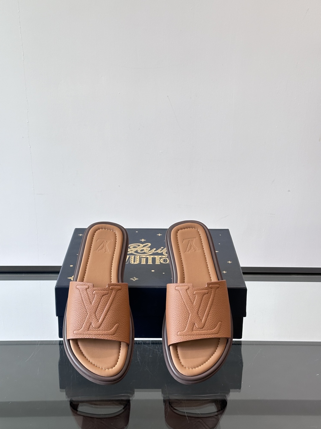 Louis Vuitton ss25 new arrival LV驴牌春夏系列新款平底沙滩拖鞋🥿简约精致