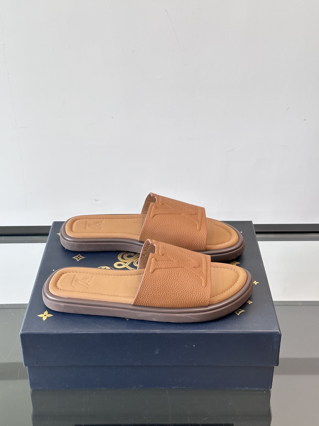 Louis Vuitton ss25 new arrival LV驴牌春夏系列新款平底沙滩拖鞋🥿简约精致