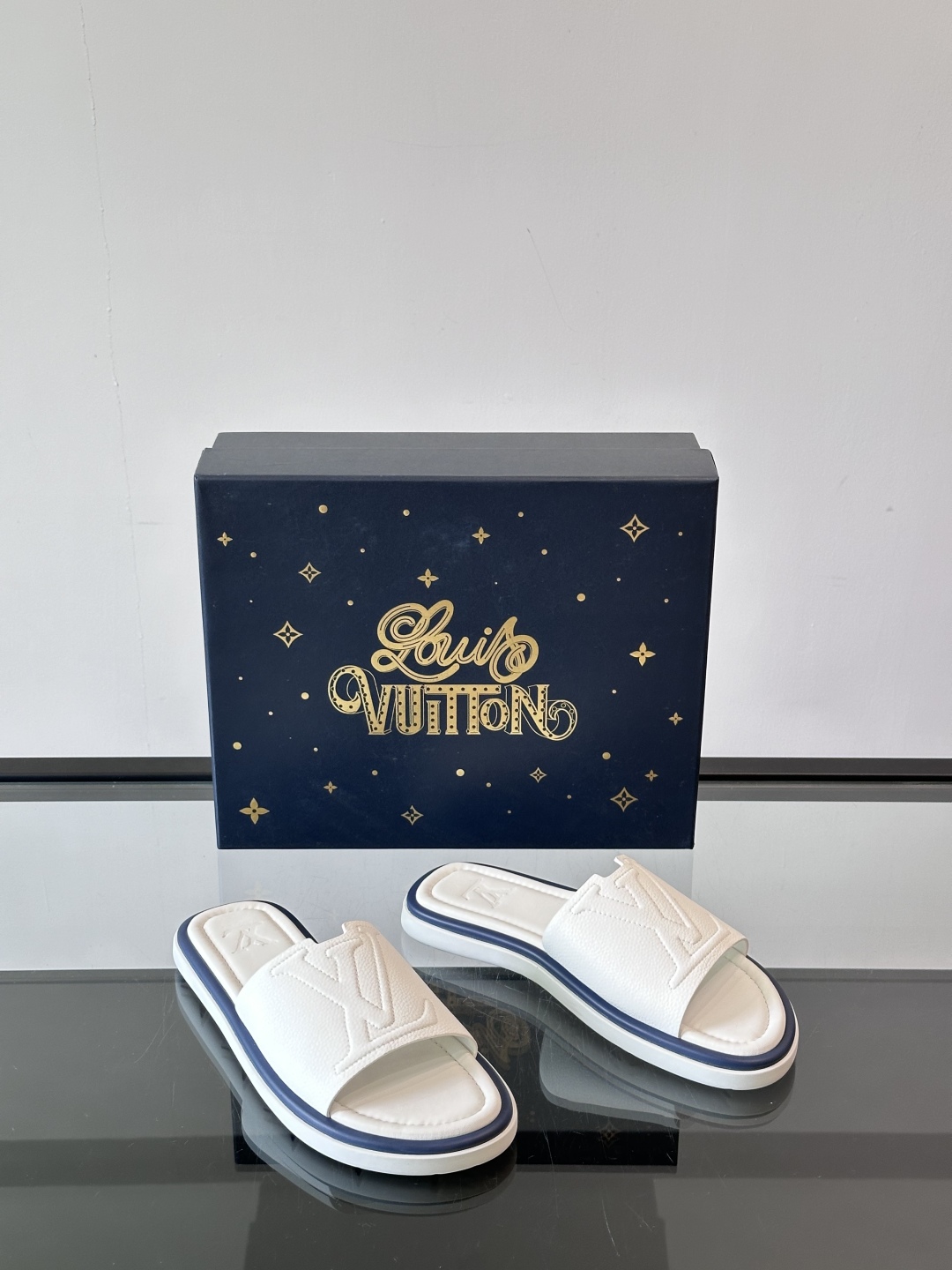 Louis Vuitton ss25 new arrival LV驴牌春夏系列新款平底沙滩拖鞋🥿简约精致