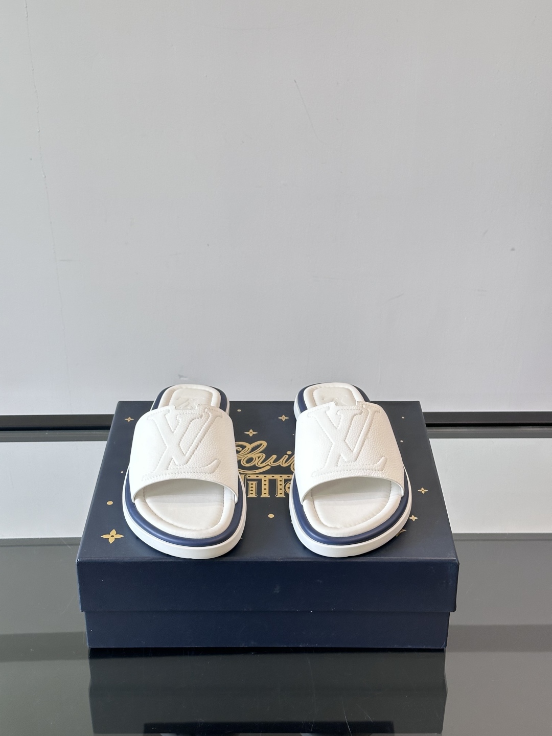 Louis Vuitton ss25 new arrival LV驴牌春夏系列新款平底沙滩拖鞋🥿简约精致