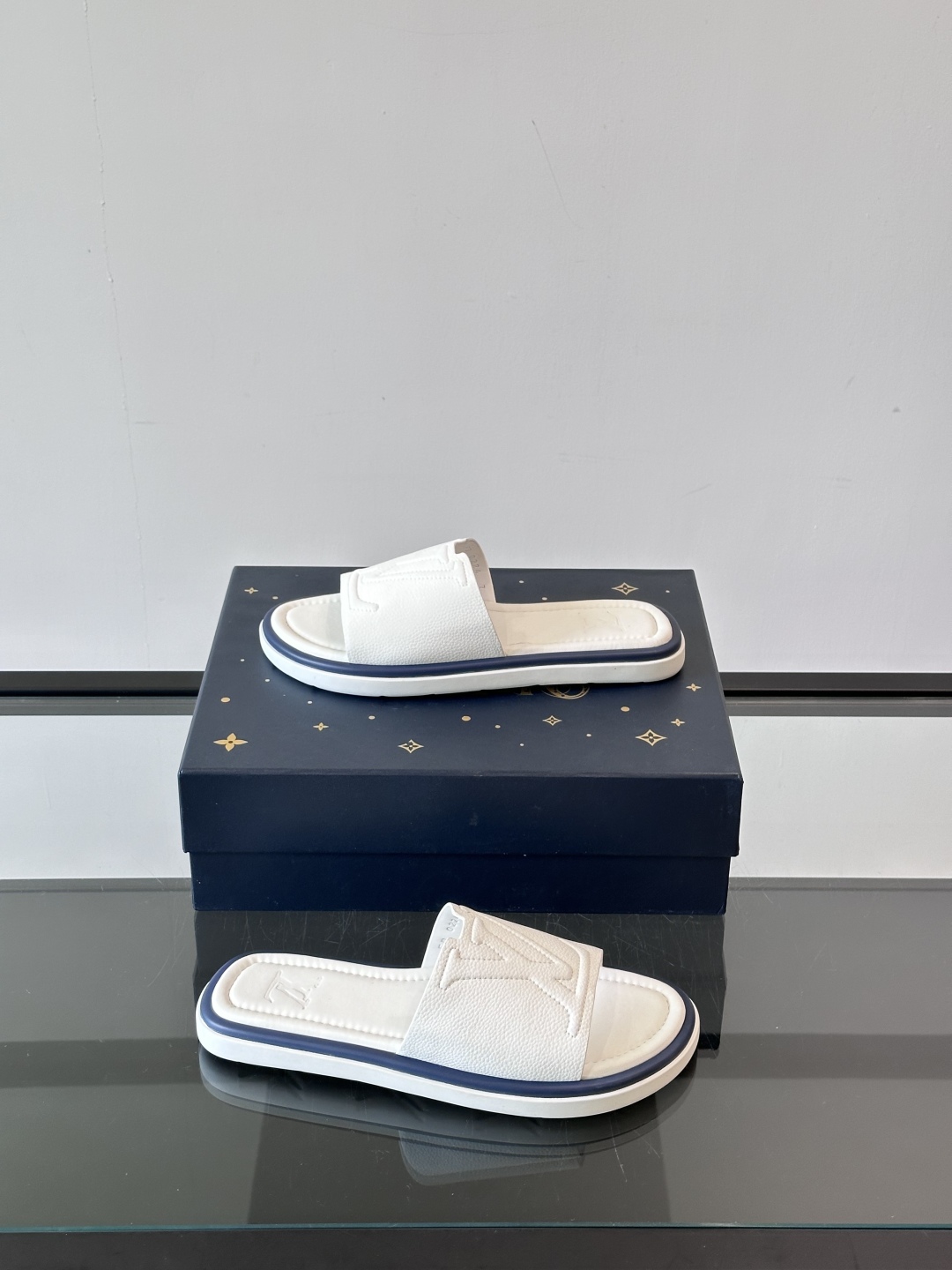 Louis Vuitton ss25 new arrival LV驴牌春夏系列新款平底沙滩拖鞋🥿简约精致