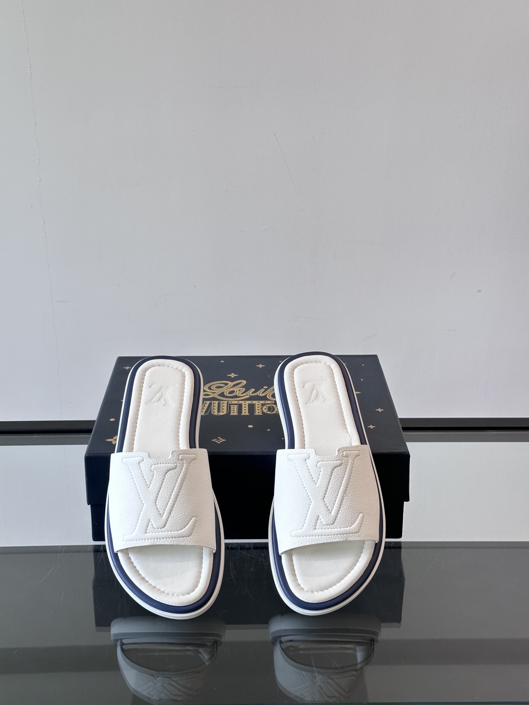 Louis Vuitton ss25 new arrival LV驴牌春夏系列新款平底沙滩拖鞋🥿简约精致