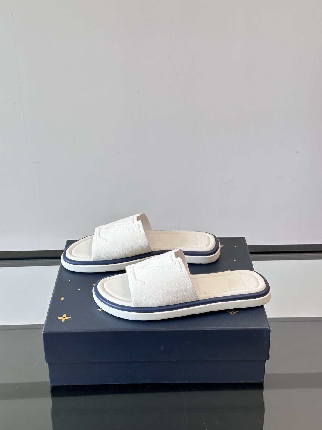 Louis Vuitton ss25 new arrival LV驴牌春夏系列新款平底沙滩拖鞋🥿简约精致