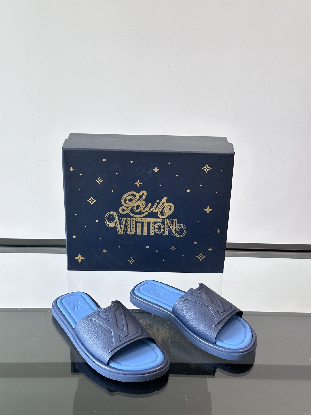 Louis Vuitton ss25 new arrival LV驴牌春夏系列新款平底沙滩拖鞋🥿简约精致
