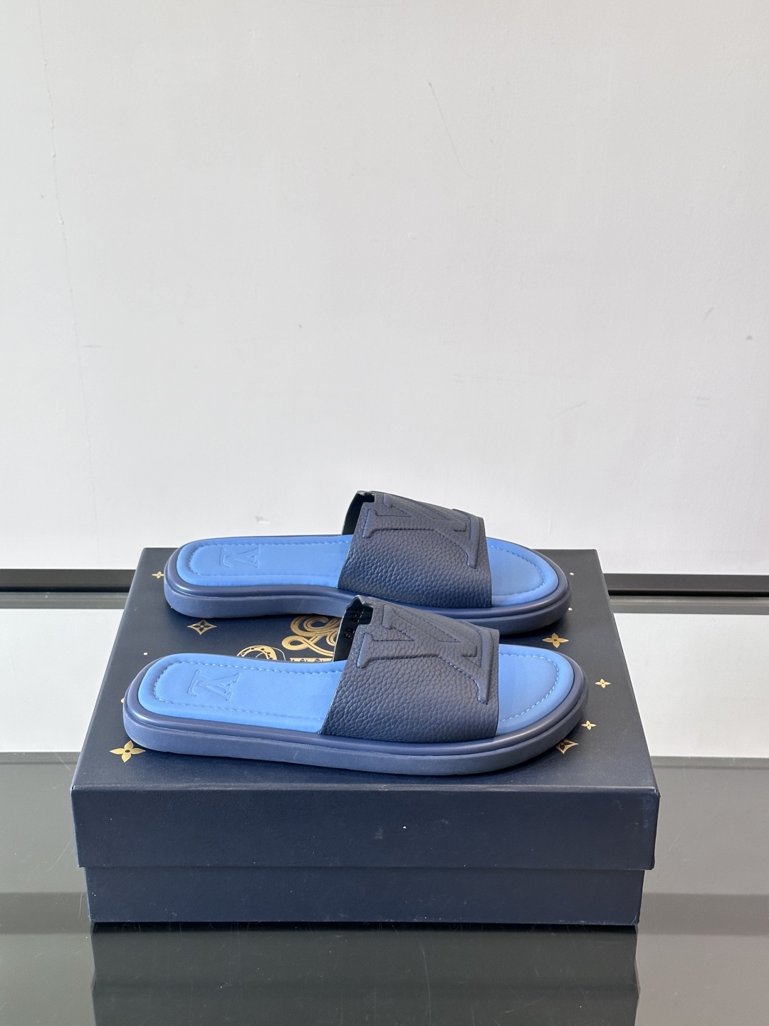 Louis Vuitton ss25 new arrival LV驴牌春夏系列新款平底沙滩拖鞋🥿简约精致