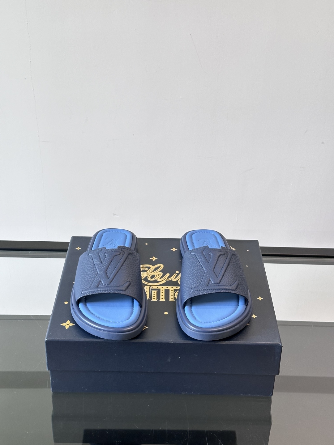 Louis Vuitton ss25 new arrival LV驴牌春夏系列新款平底沙滩拖鞋🥿简约精致