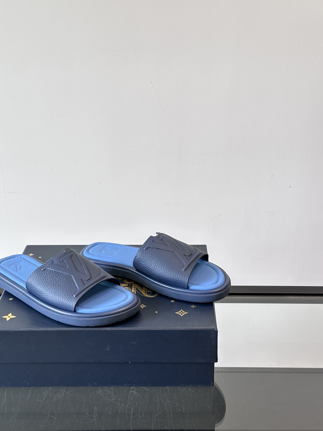 Louis Vuitton ss25 new arrival LV驴牌春夏系列新款平底沙滩拖鞋🥿简约精致