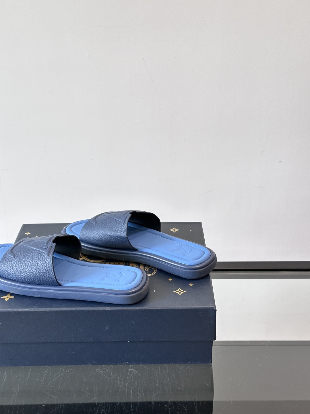 Louis Vuitton ss25 new arrival LV驴牌春夏系列新款平底沙滩拖鞋🥿简约精致