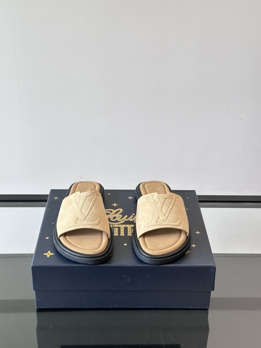 Louis Vuitton ss25 new arrival LV驴牌春夏系列新款平底沙滩拖鞋🥿简约精致