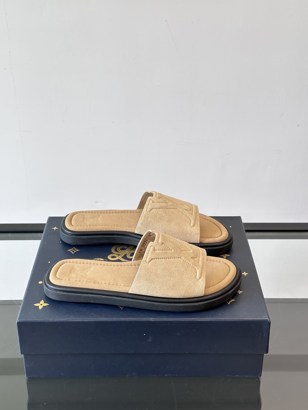 Louis Vuitton ss25 new arrival LV驴牌春夏系列新款平底沙滩拖鞋🥿简约精致