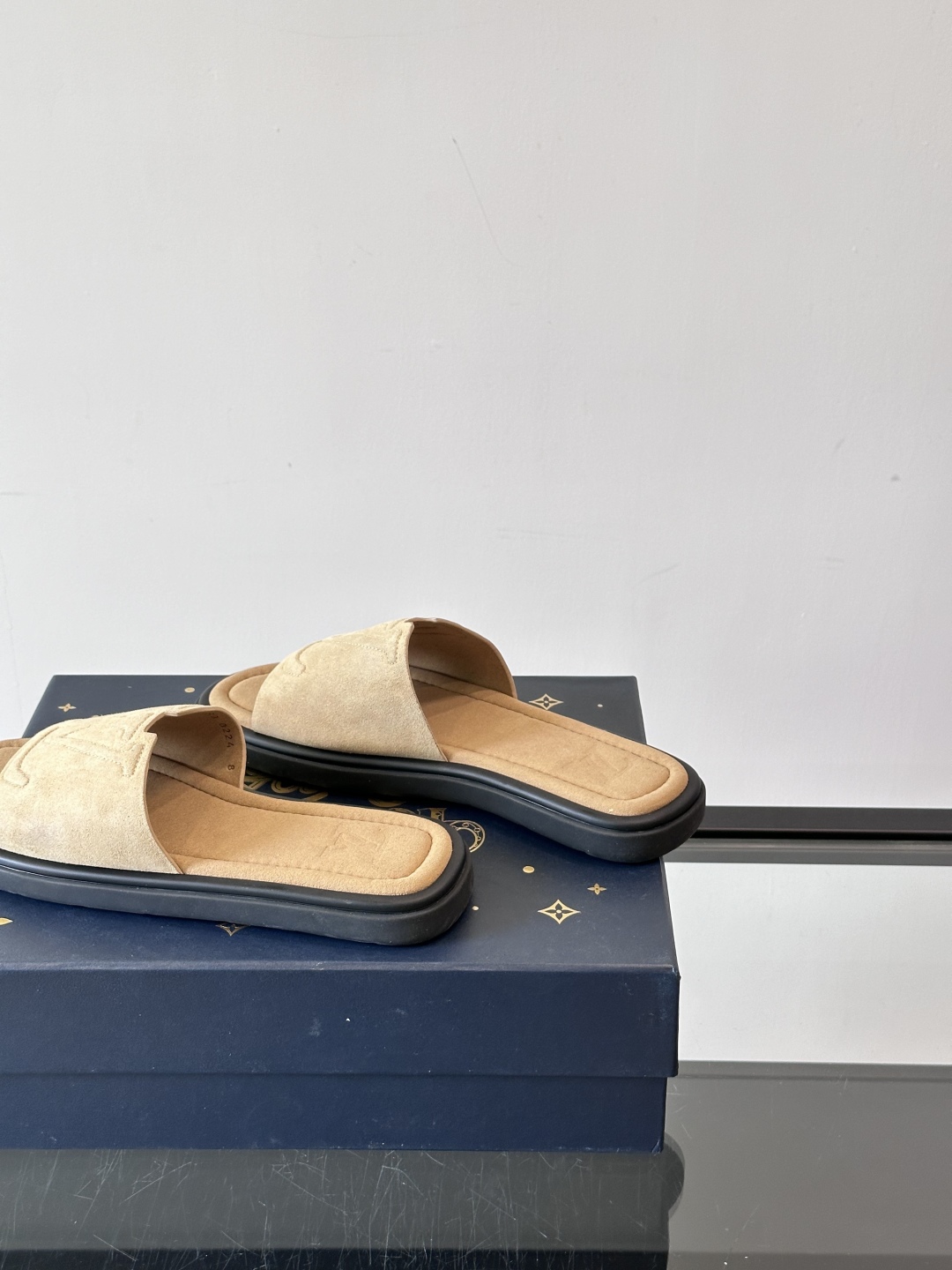 Louis Vuitton ss25 new arrival LV驴牌春夏系列新款平底沙滩拖鞋🥿简约精致