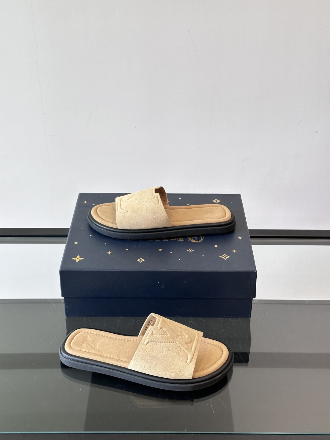 Louis Vuitton ss25 new arrival LV驴牌春夏系列新款平底沙滩拖鞋🥿简约精致