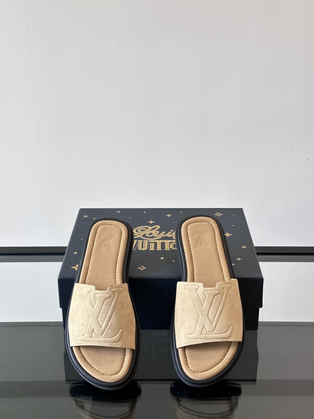 Louis Vuitton ss25 new arrival LV驴牌春夏系列新款平底沙滩拖鞋🥿简约精致