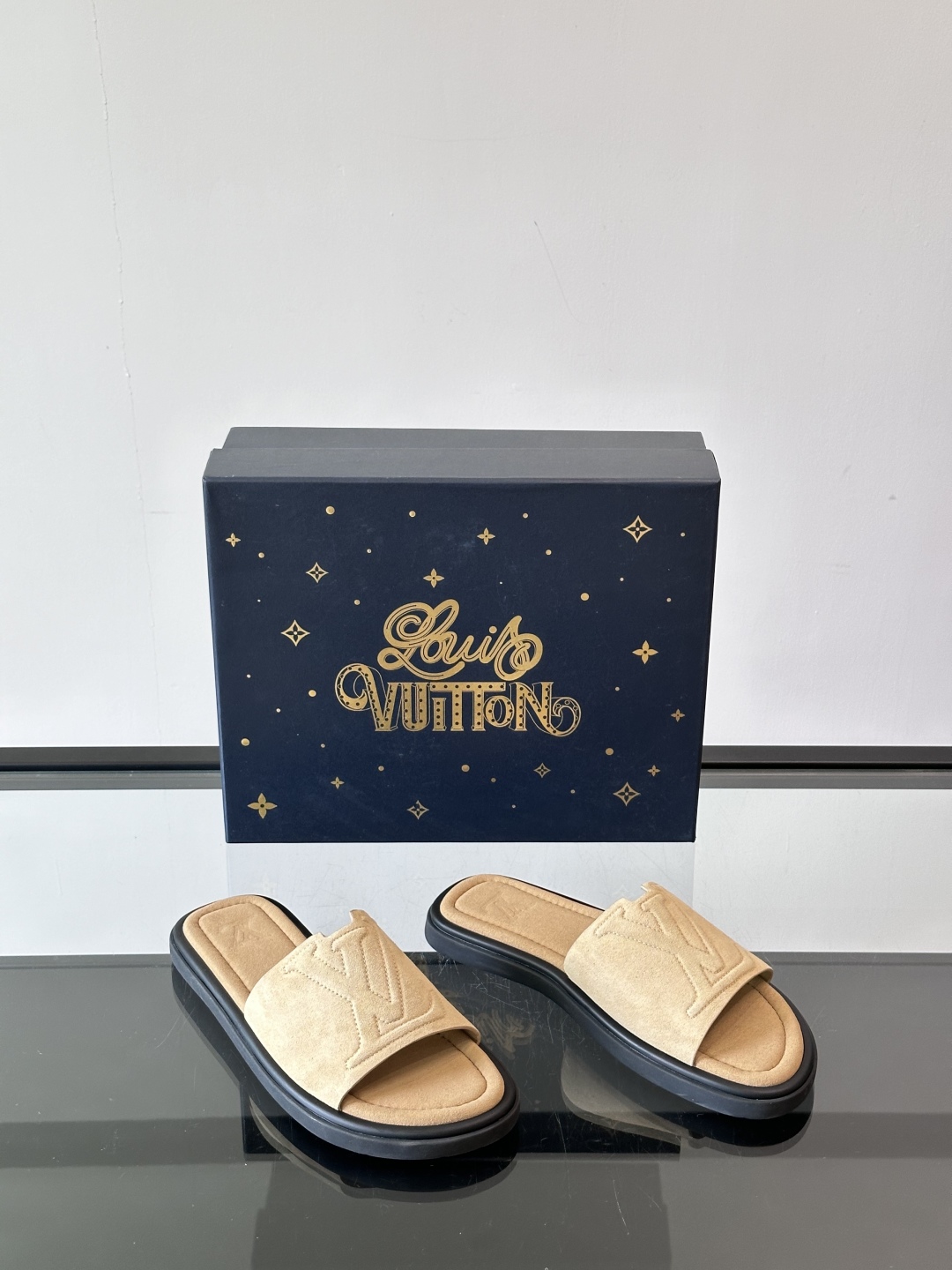 Louis Vuitton ss25 new arrival LV驴牌春夏系列新款平底沙滩拖鞋🥿简约精致