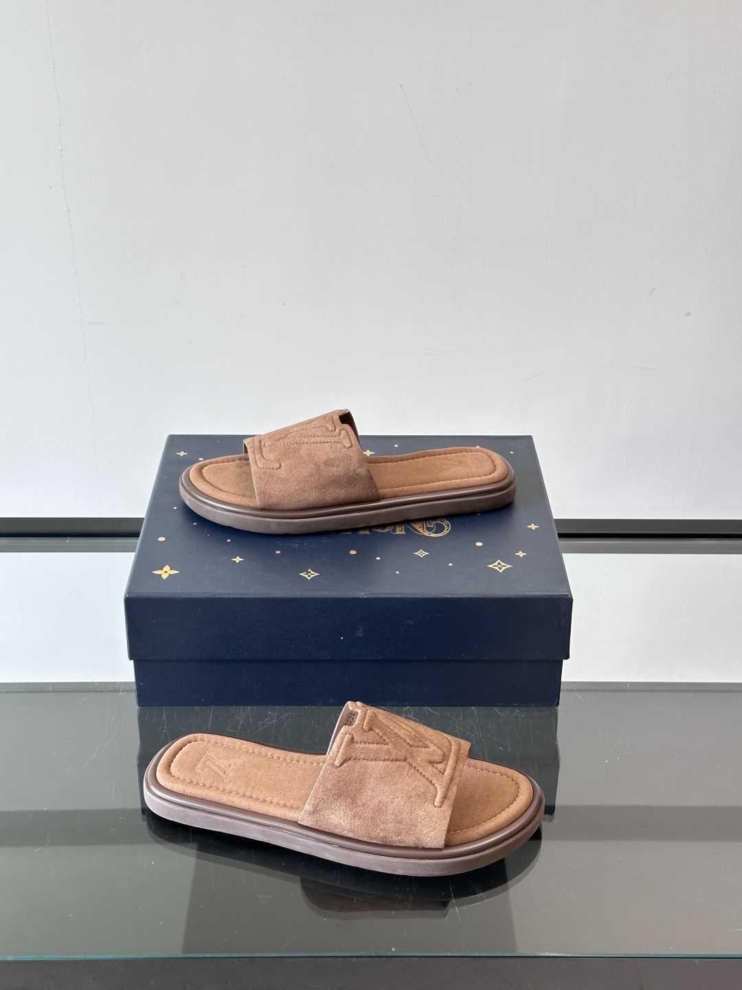Louis Vuitton ss25 new arrival LV驴牌春夏系列新款平底沙滩拖鞋🥿简约精致