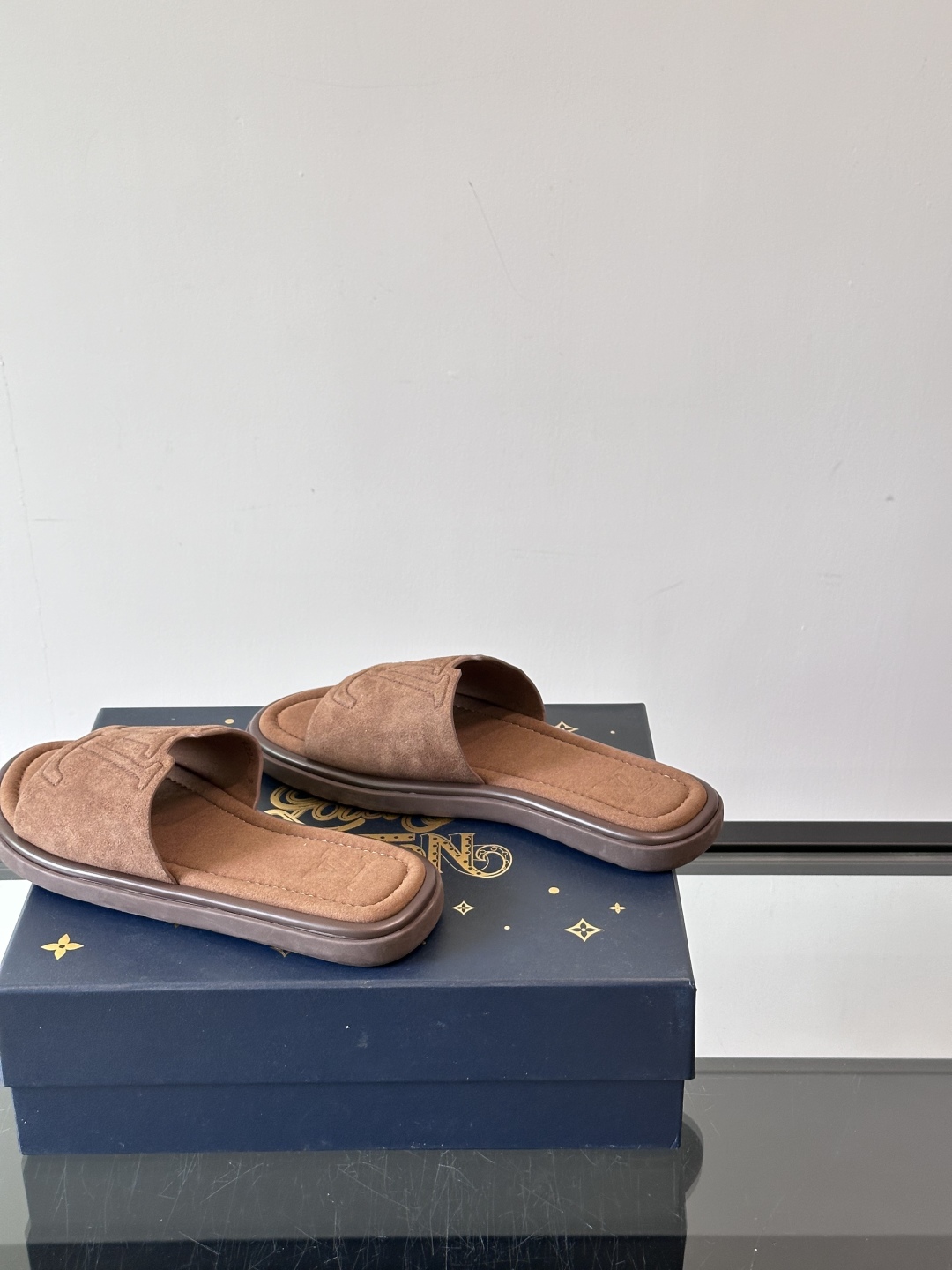 Louis Vuitton ss25 new arrival LV驴牌春夏系列新款平底沙滩拖鞋🥿简约精致
