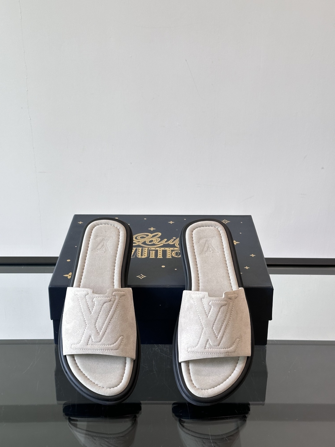 Louis Vuitton ss25 new arrival LV驴牌春夏系列新款平底沙滩拖鞋🥿简约精致