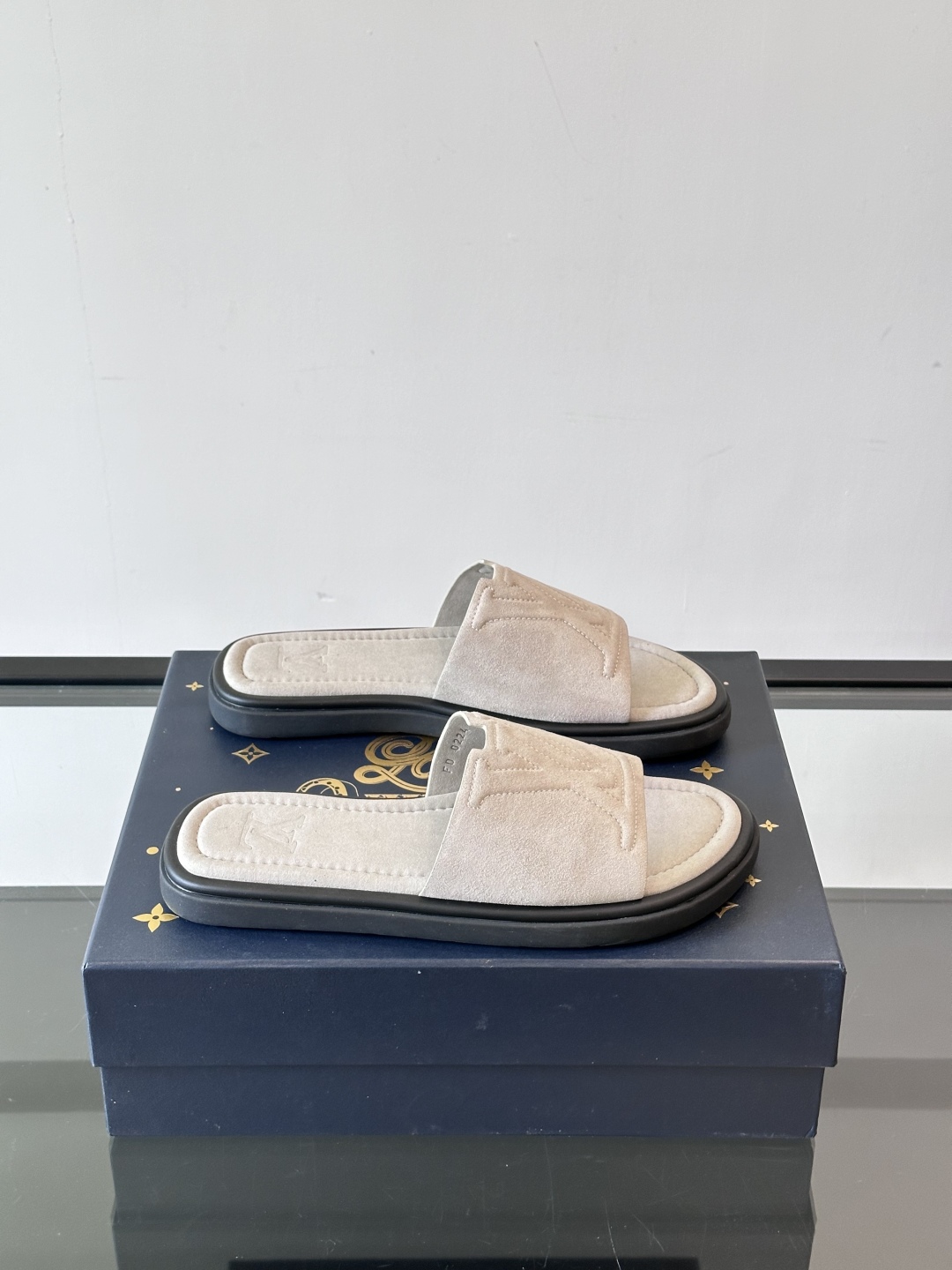 Louis Vuitton ss25 new arrival LV驴牌春夏系列新款平底沙滩拖鞋🥿简约精致