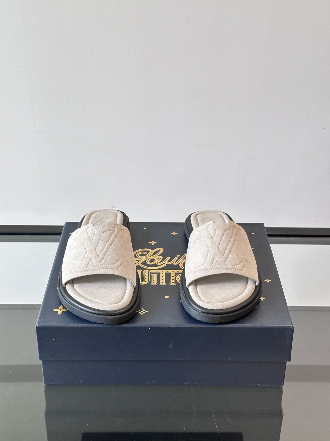 Louis Vuitton ss25 new arrival LV驴牌春夏系列新款平底沙滩拖鞋🥿简约精致