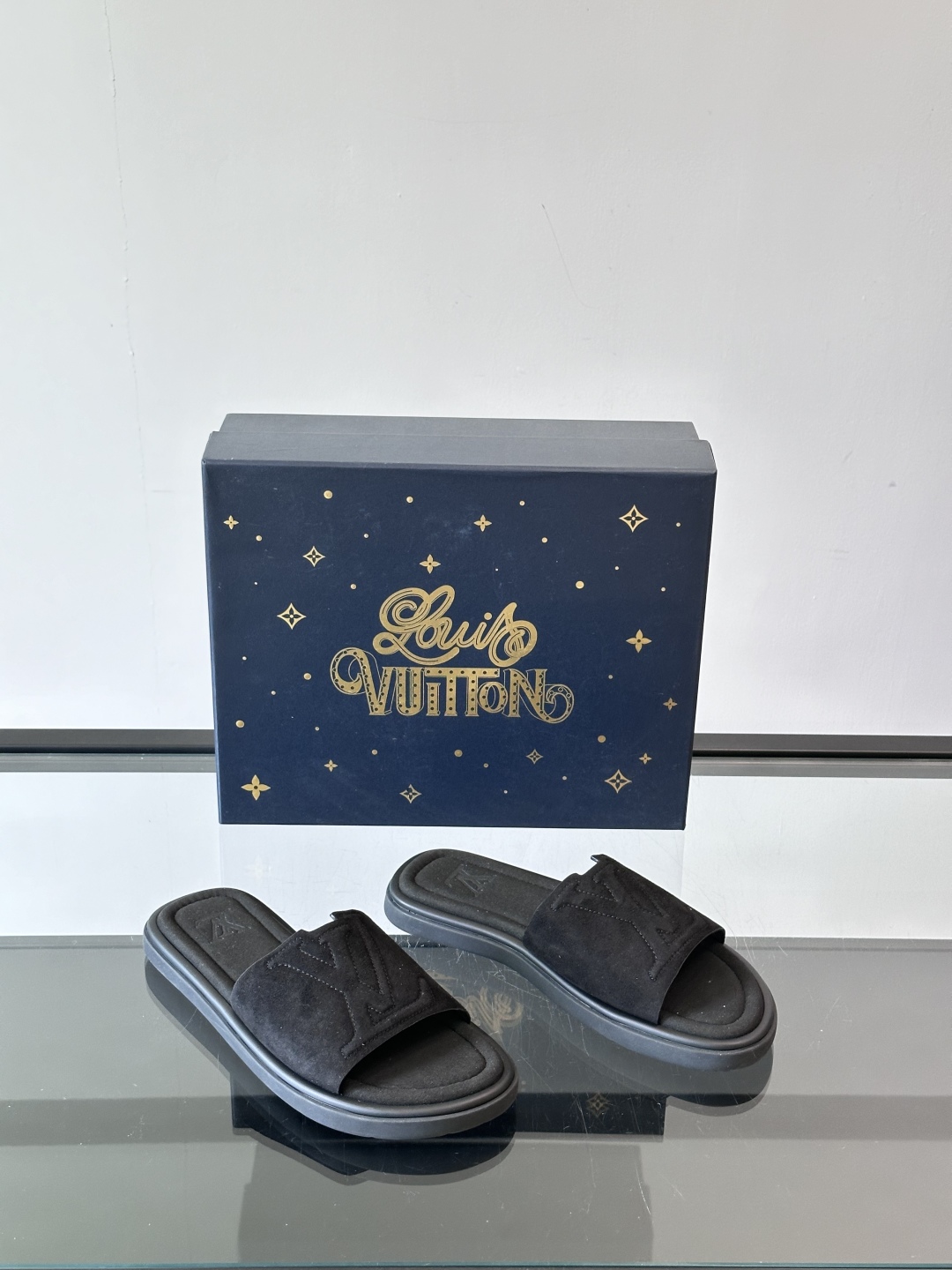 Louis Vuitton ss25 new arrival LV驴牌春夏系列新款平底沙滩拖鞋🥿简约精致