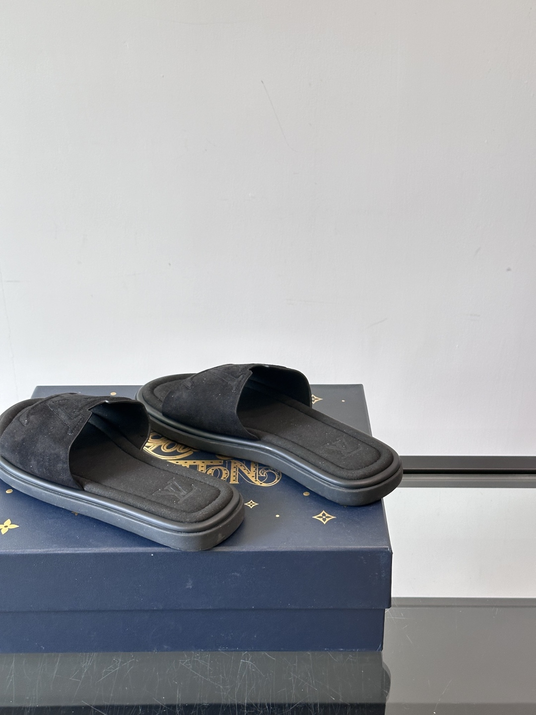 Louis Vuitton ss25 new arrival LV驴牌春夏系列新款平底沙滩拖鞋🥿简约精致