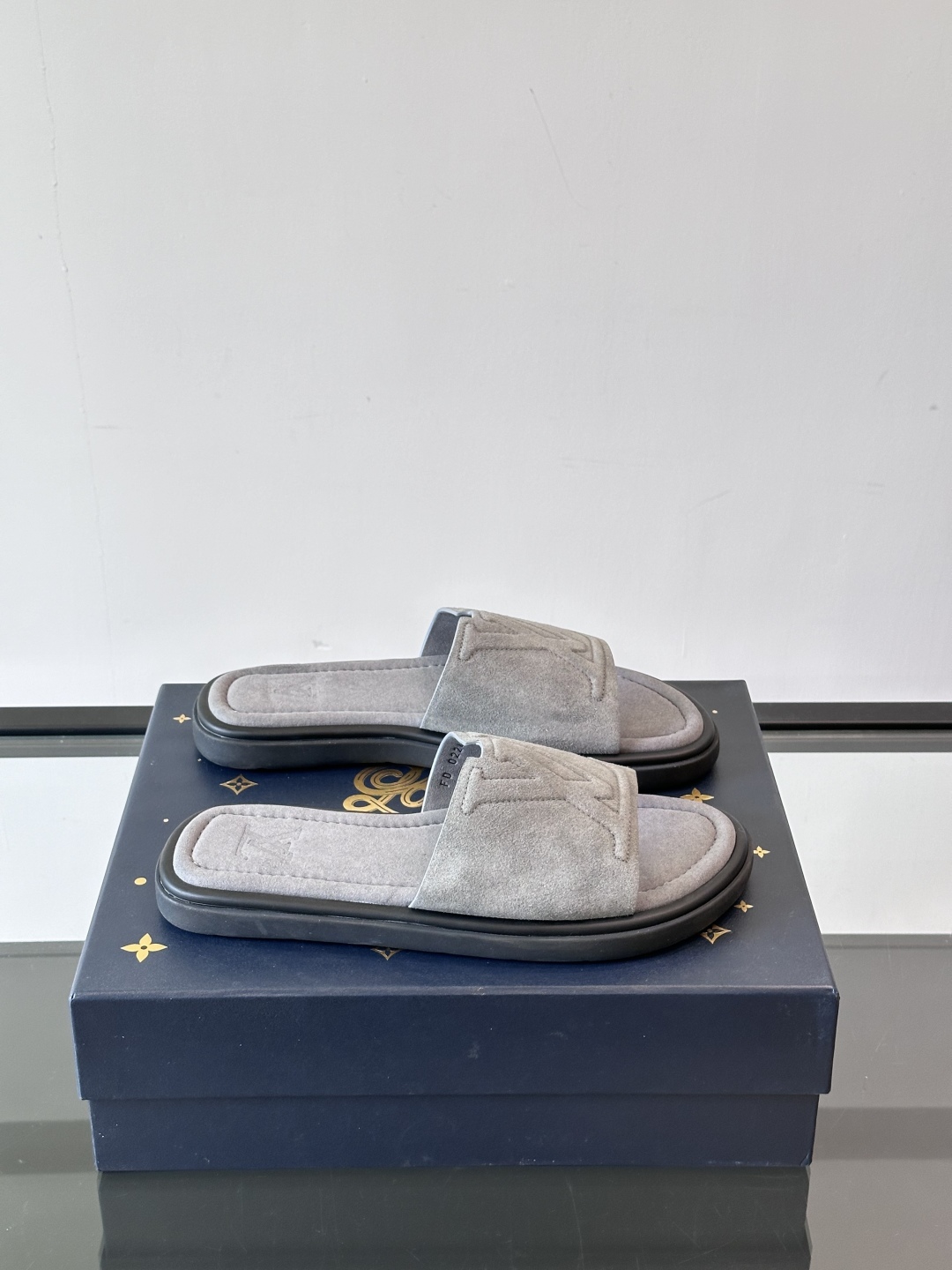 Louis Vuitton ss25 new arrival LV驴牌春夏系列新款平底沙滩拖鞋🥿简约精致