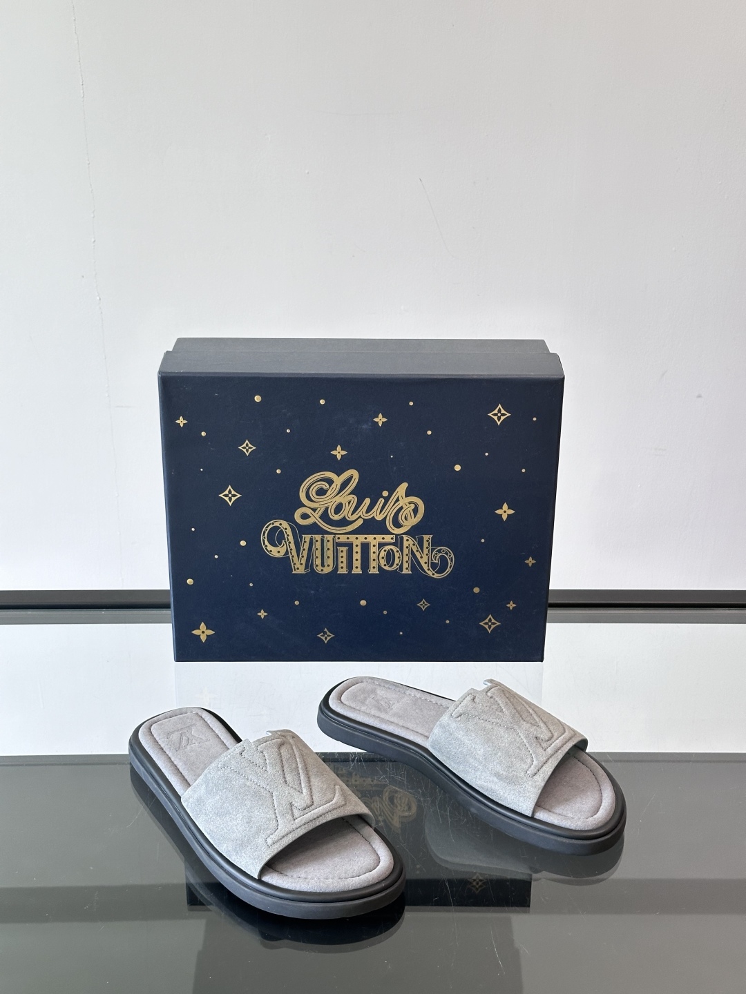 Louis Vuitton ss25 new arrival LV驴牌春夏系列新款平底沙滩拖鞋🥿简约精致