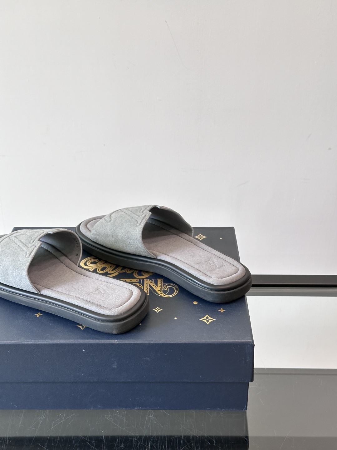 Louis Vuitton ss25 new arrival LV驴牌春夏系列新款平底沙滩拖鞋🥿简约精致