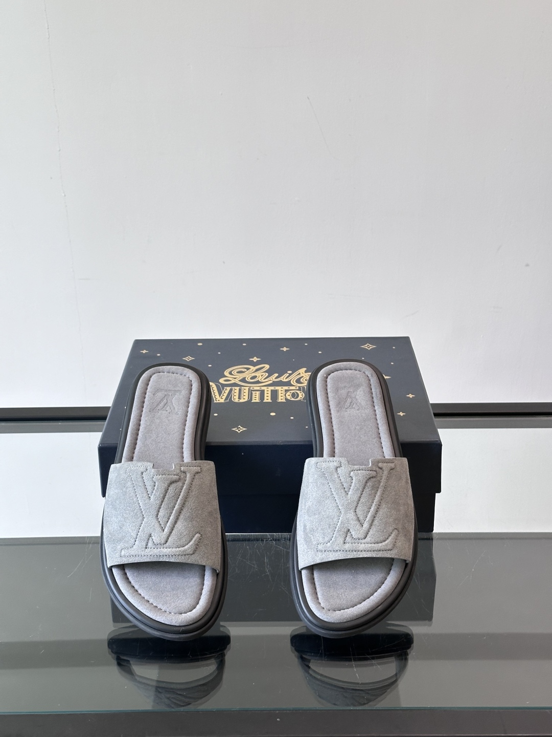 Louis Vuitton ss25 new arrival LV驴牌春夏系列新款平底沙滩拖鞋🥿简约精致