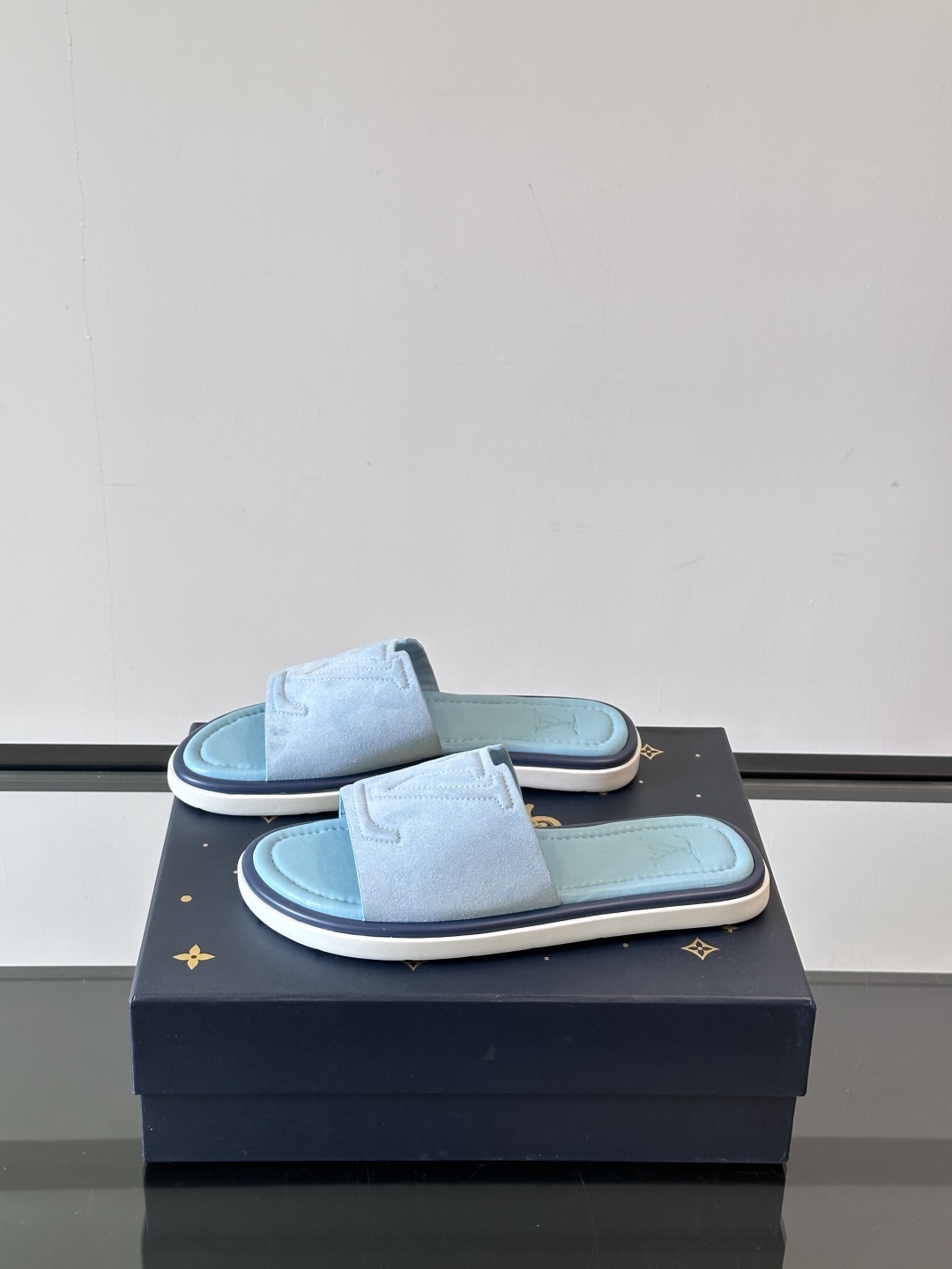Louis Vuitton ss25 new arrival LV驴牌春夏系列新款平底沙滩拖鞋🥿简约精致