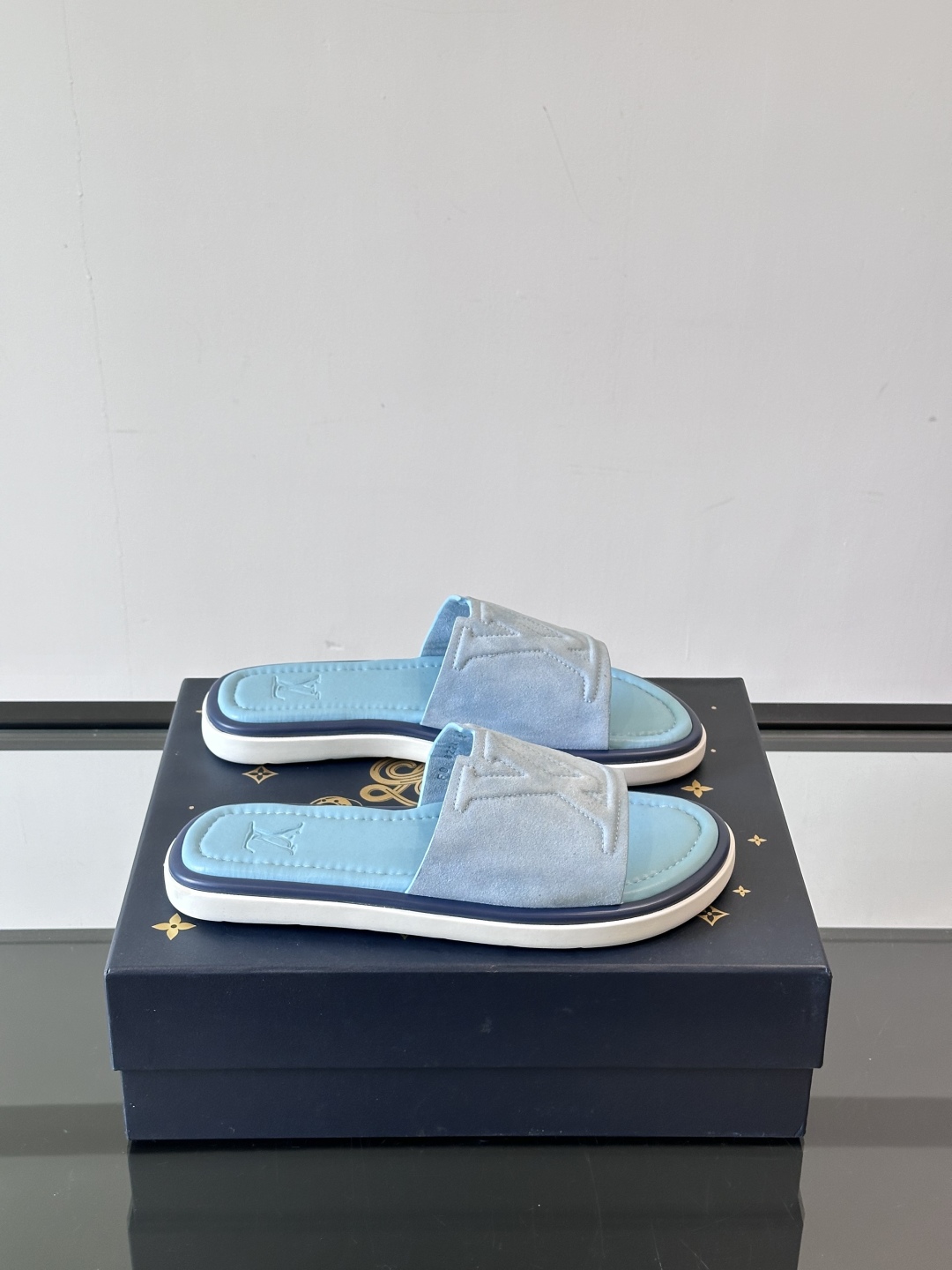 Louis Vuitton ss25 new arrival LV驴牌春夏系列新款平底沙滩拖鞋🥿简约精致