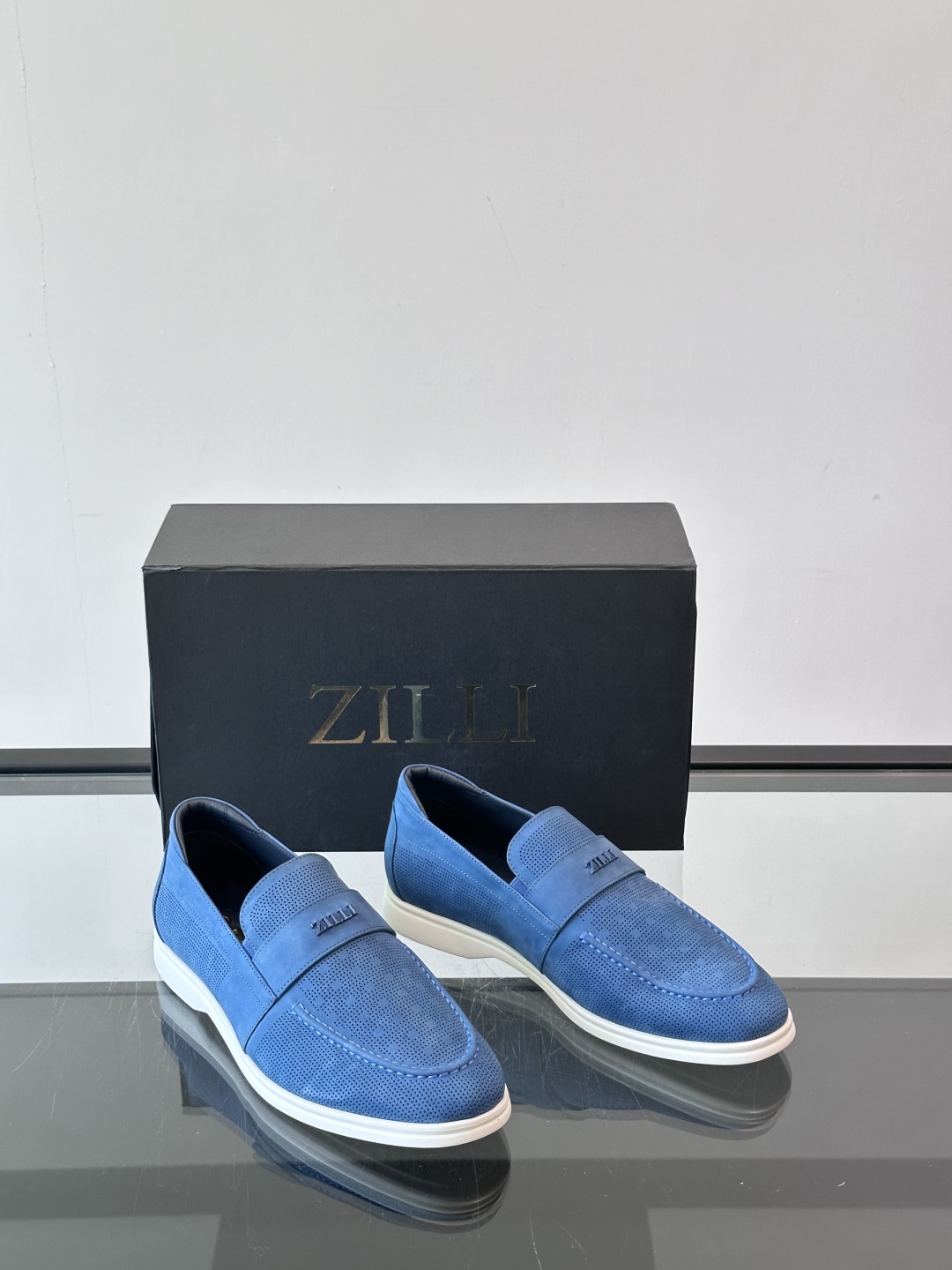 ZILLI法国顶奢男鞋👞ZILLI目之所及‼️简约风貌随心而行。‼️神形兼备，谱写男士魅力。👀棱角之间，