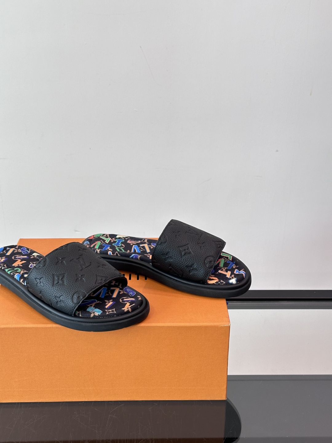 Louis Vuitton ss25 new arrival LV驴牌春夏系列新款平底沙滩拖鞋🥿简约精致