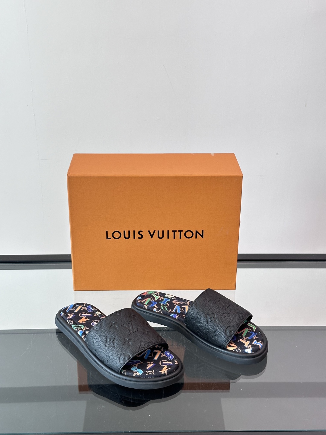 Louis Vuitton ss25 new arrival LV驴牌春夏系列新款平底沙滩拖鞋🥿简约精致