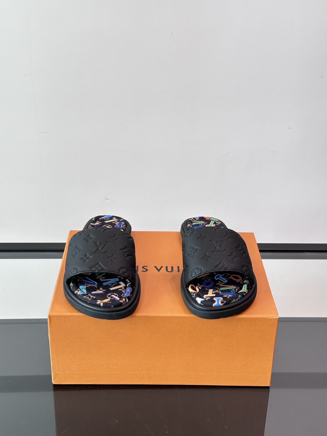 Louis Vuitton ss25 new arrival LV驴牌春夏系列新款平底沙滩拖鞋🥿简约精致