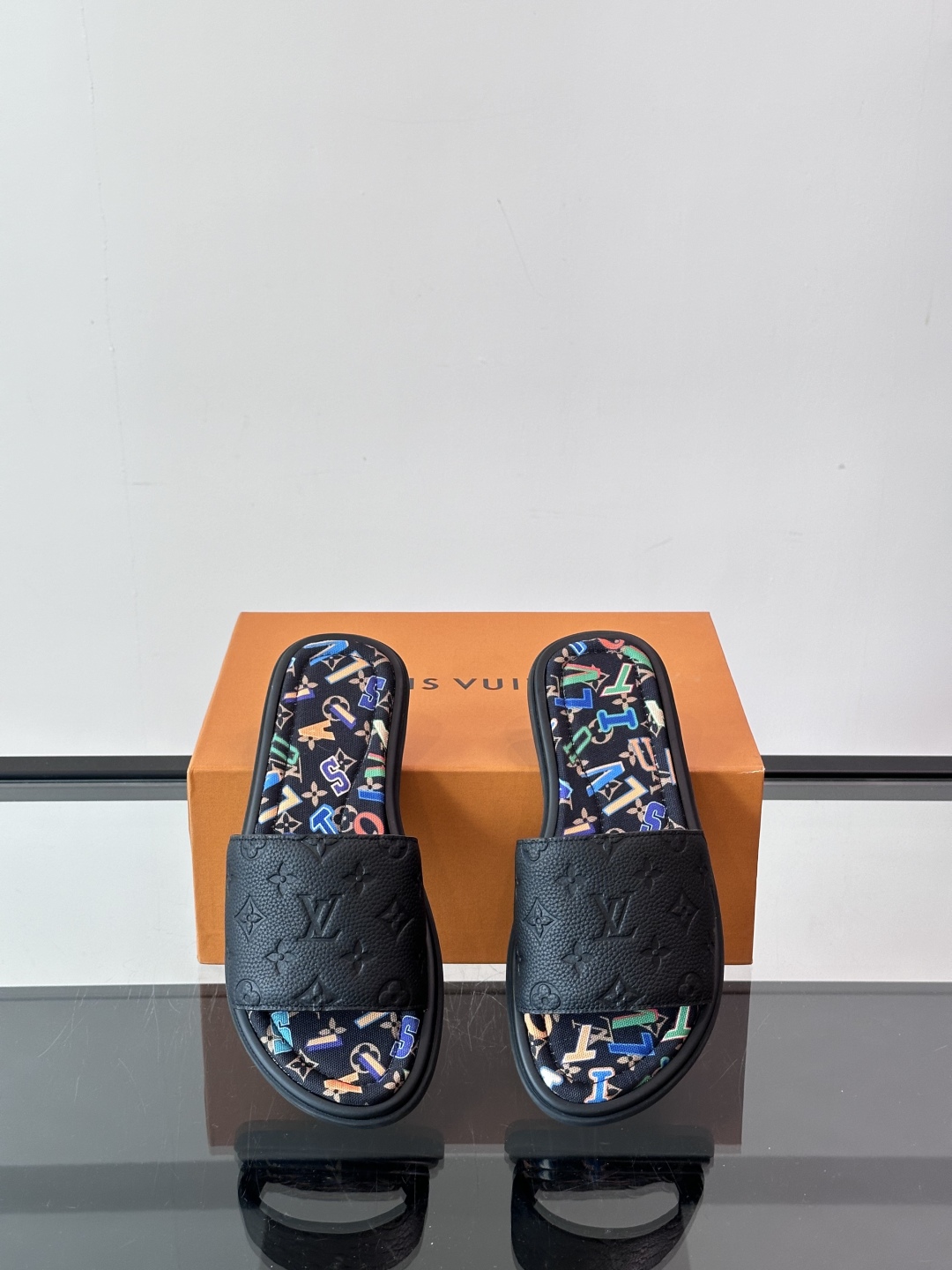 Louis Vuitton ss25 new arrival LV驴牌春夏系列新款平底沙滩拖鞋🥿简约精致
