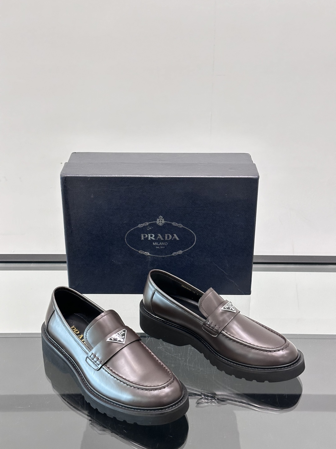 Prada Men's Polished Leather Loafers - Classic Style, Ultimate Comfort 6 cmp i1754383972379 8726 0 4