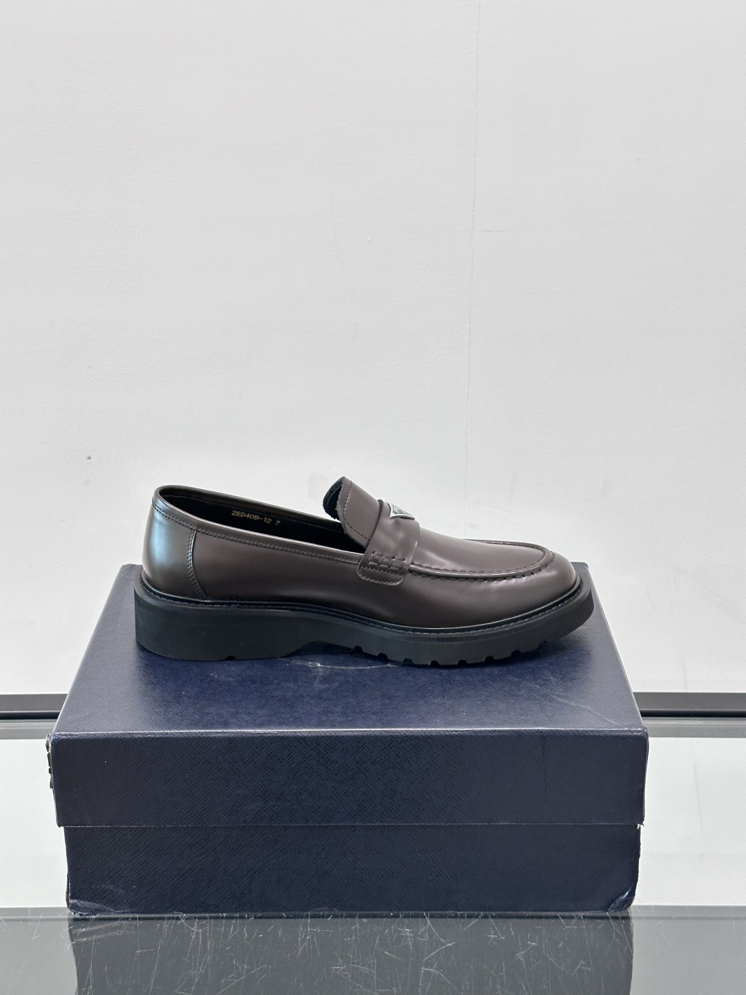 Prada Men's Polished Leather Loafers - Classic Style, Ultimate Comfort 9 cmp i1754383974428 918 0 7