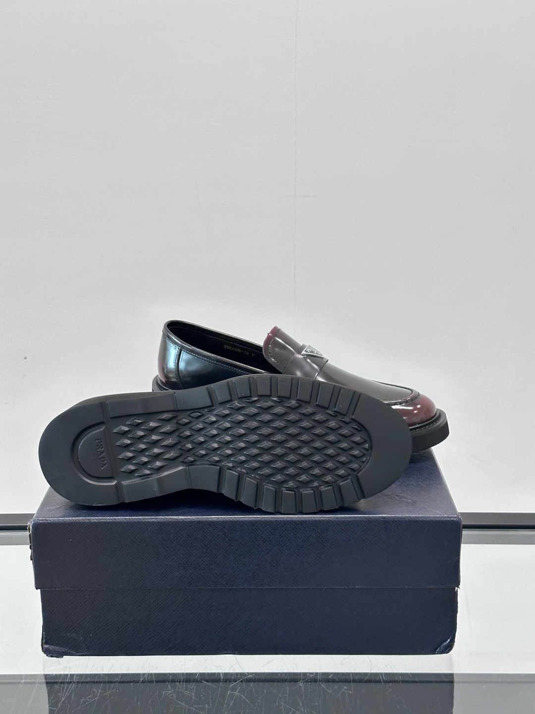 Prada New Bright Leather Loafers - Classic Style, Comfortable Fit 10 cmp i1754384015596 3113 0 8