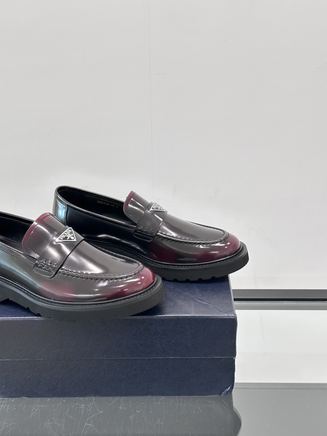 Prada New Bright Leather Loafers - Classic Style, Comfortable Fit 8 cmp i1754384015628 8423 0 6