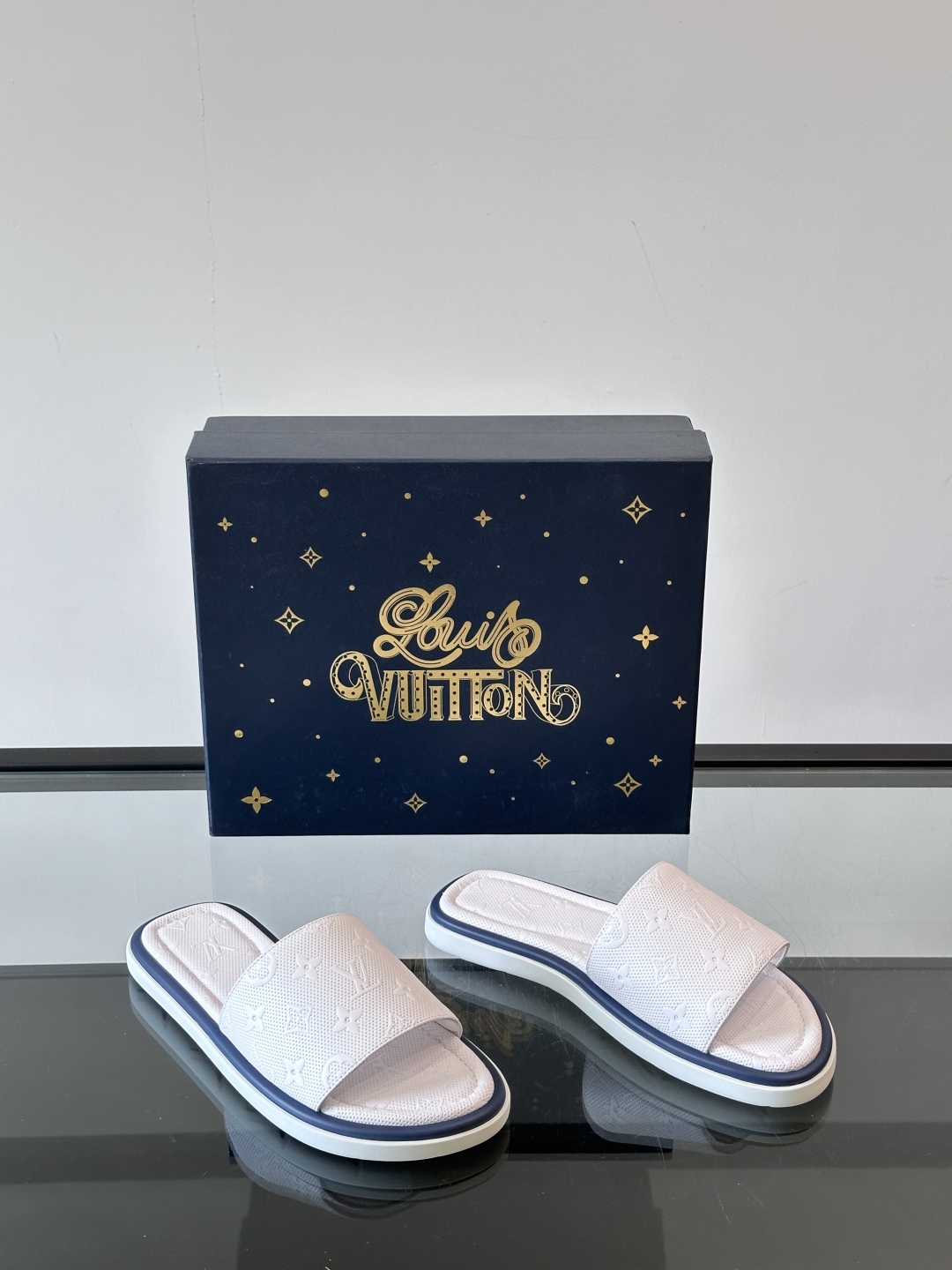 Louis Vuitton ss25 new arrival LV驴牌春夏系列新款平底沙滩拖鞋🥿简约精致