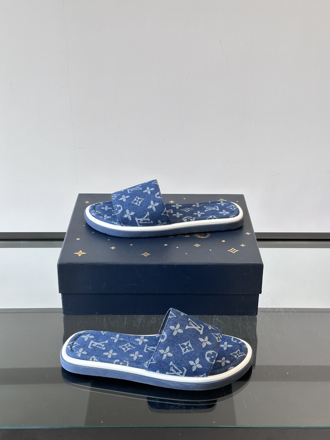 Louis Vuitton ss25 new arrival LV驴牌春夏系列新款平底沙滩拖鞋🥿简约精致