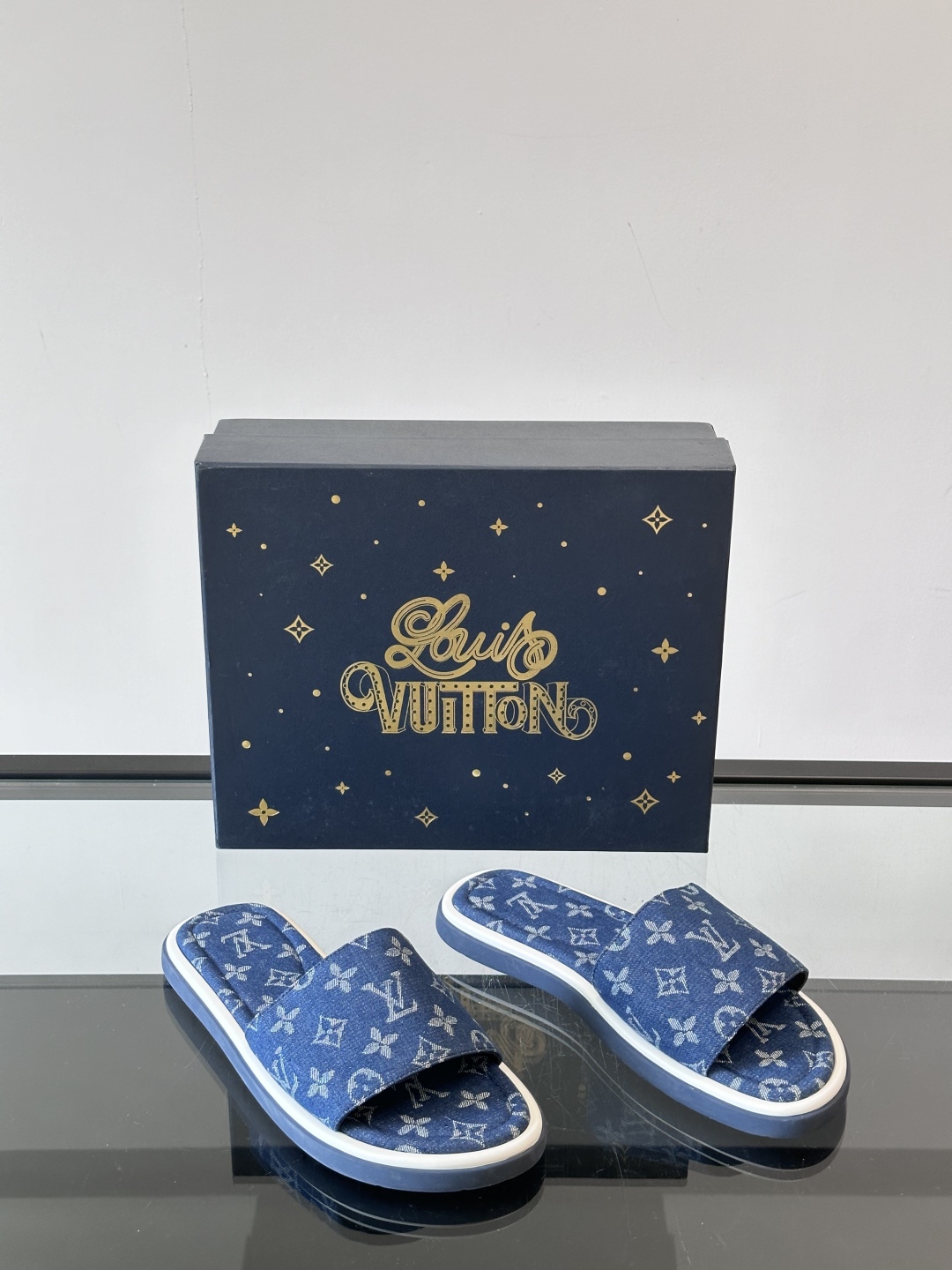 Louis Vuitton ss25 new arrival LV驴牌春夏系列新款平底沙滩拖鞋🥿简约精致