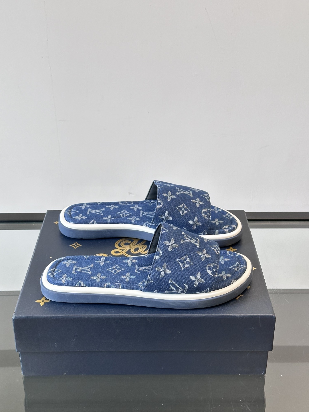 Louis Vuitton ss25 new arrival LV驴牌春夏系列新款平底沙滩拖鞋🥿简约精致