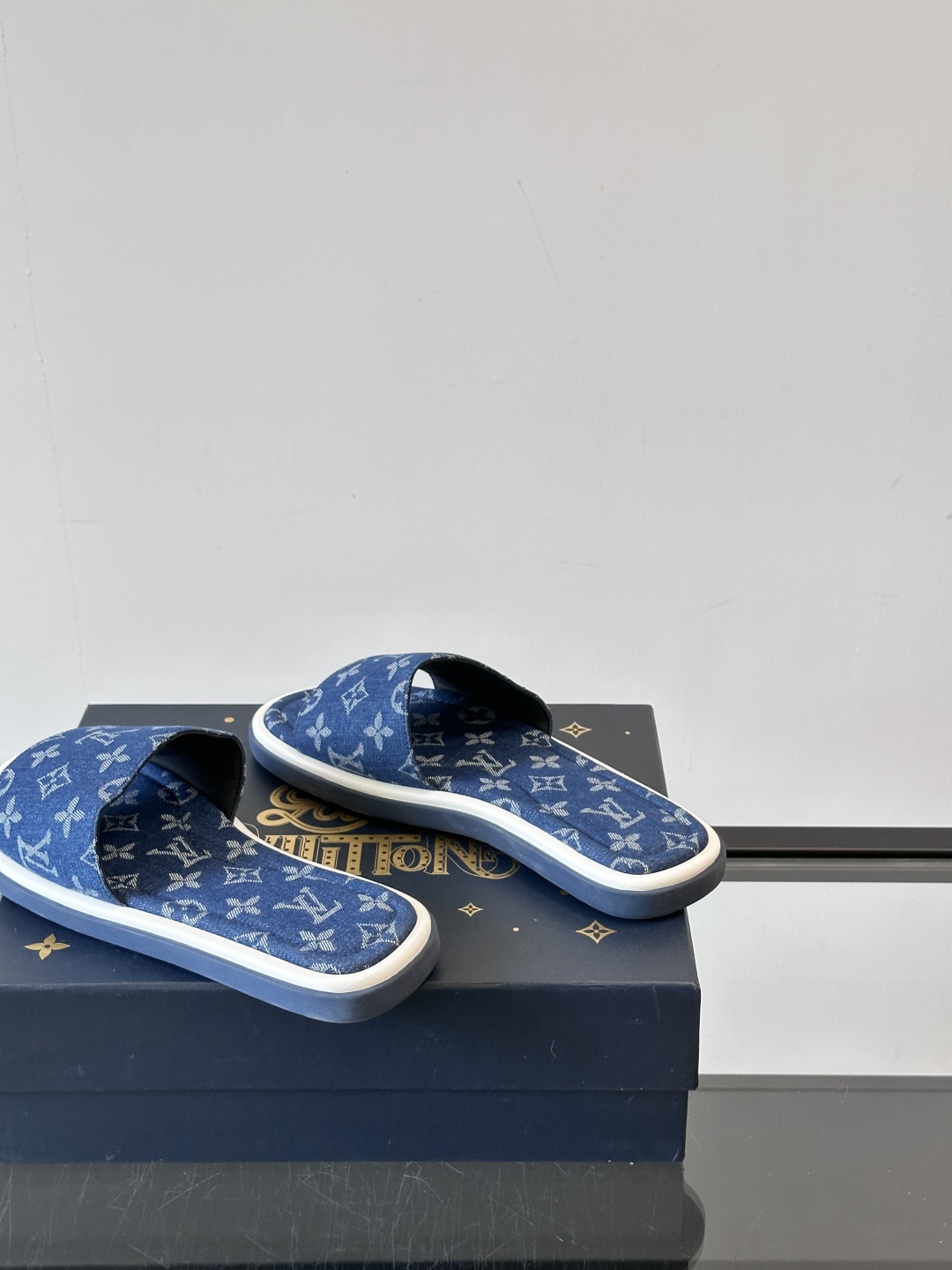 Louis Vuitton ss25 new arrival LV驴牌春夏系列新款平底沙滩拖鞋🥿简约精致