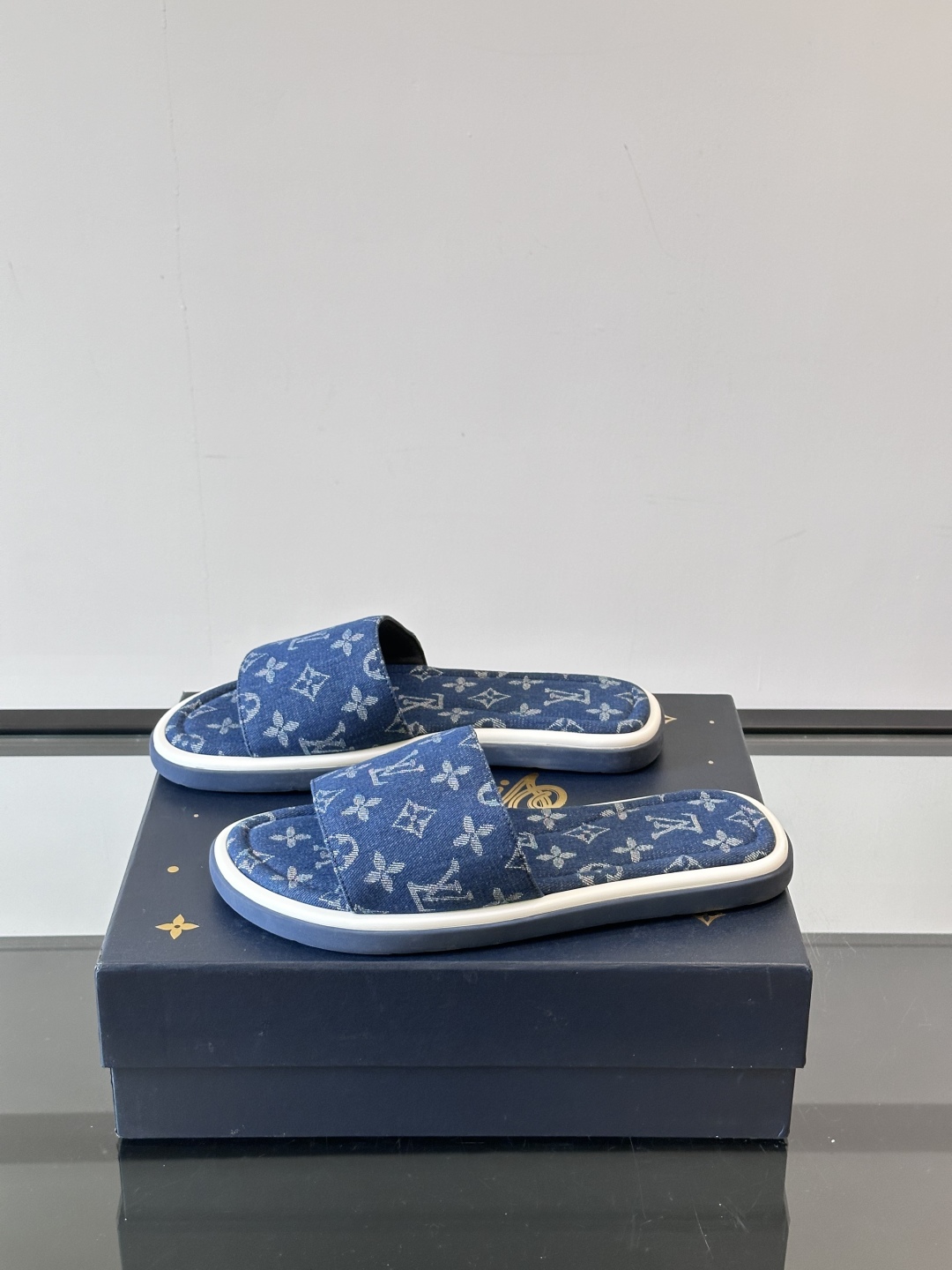 Louis Vuitton ss25 new arrival LV驴牌春夏系列新款平底沙滩拖鞋🥿简约精致