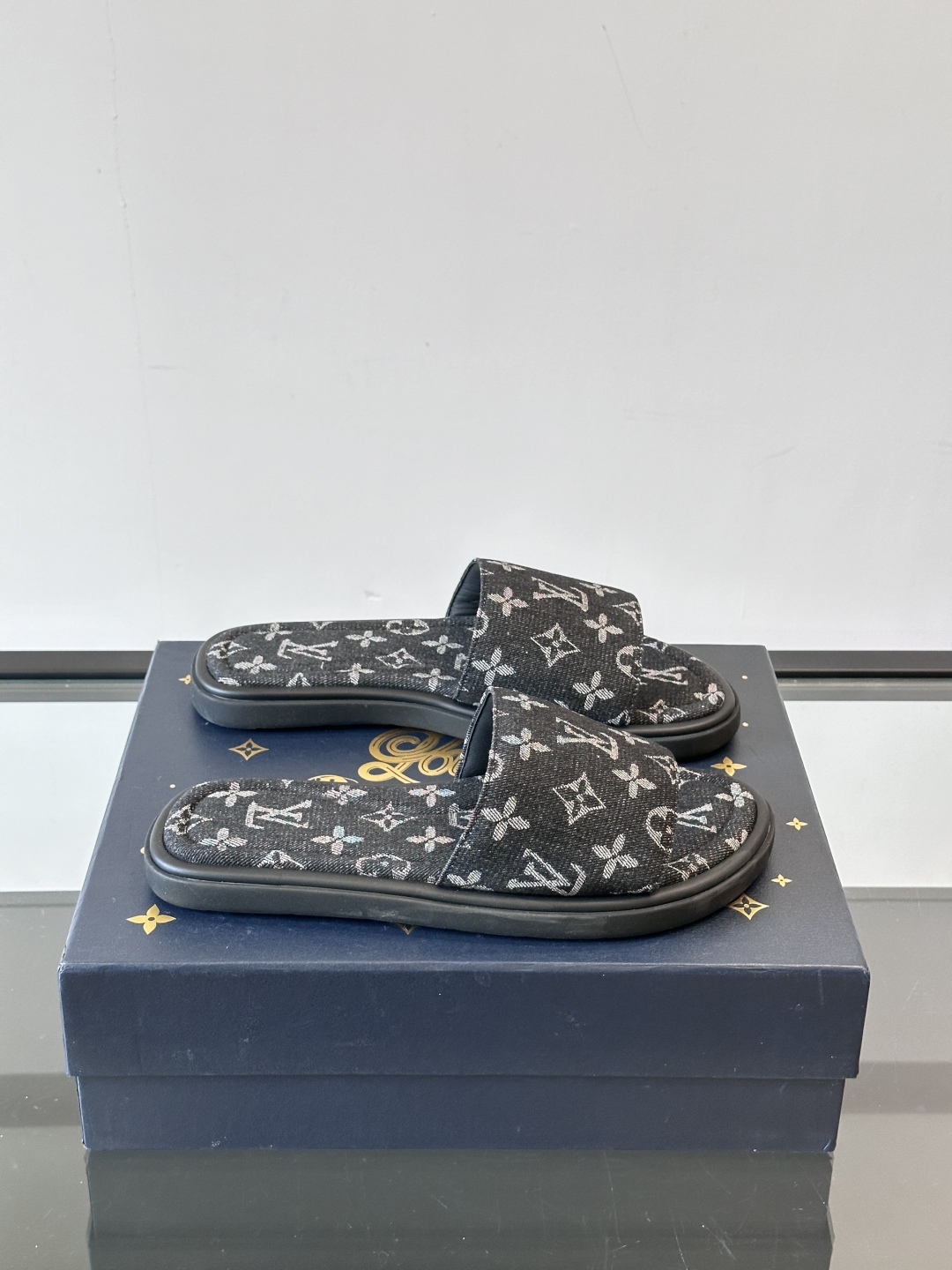 Louis Vuitton ss25 new arrival LV驴牌春夏系列新款平底沙滩拖鞋🥿简约精致