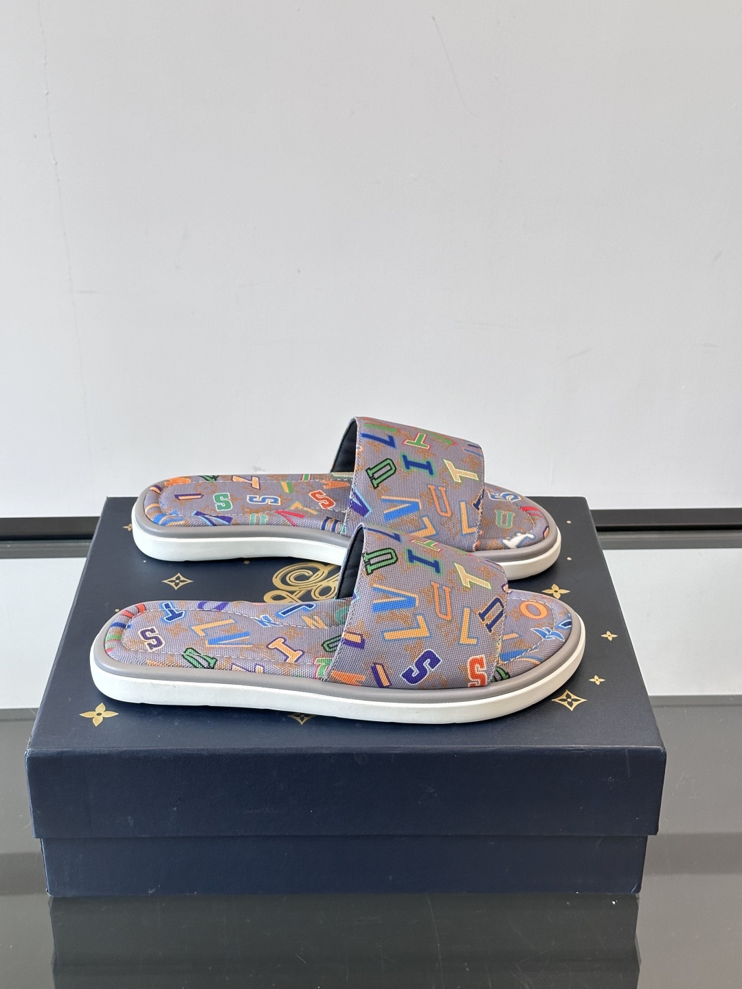 Louis Vuitton ss25 new arrival LV驴牌春夏系列新款平底沙滩拖鞋🥿简约精致